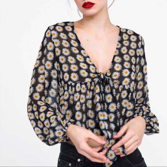✨HP✨Zara Daisy Long Sleeve Blouse✨ - Picture 1 of 8